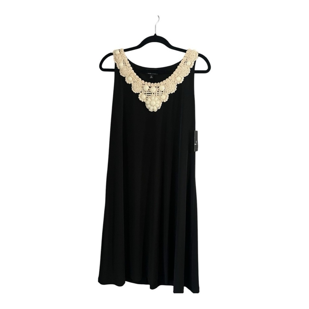 RONNI NICOLE Elegant Black Dress with Cream Embellishments